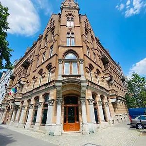 1898 Apart Otel Varşova